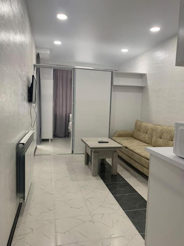 Kakha'S Apartment 巴统 外观 照片